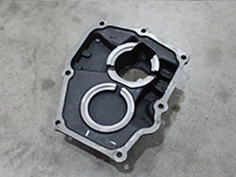 ZB6213*12/7Y 汽车变速器后盖钻孔