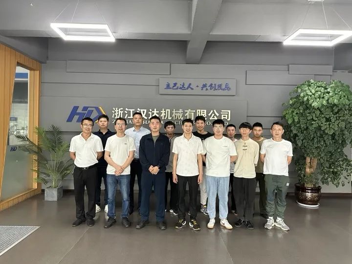 前路乡退役军人来汉达公司参观学习，推动再就业新篇章